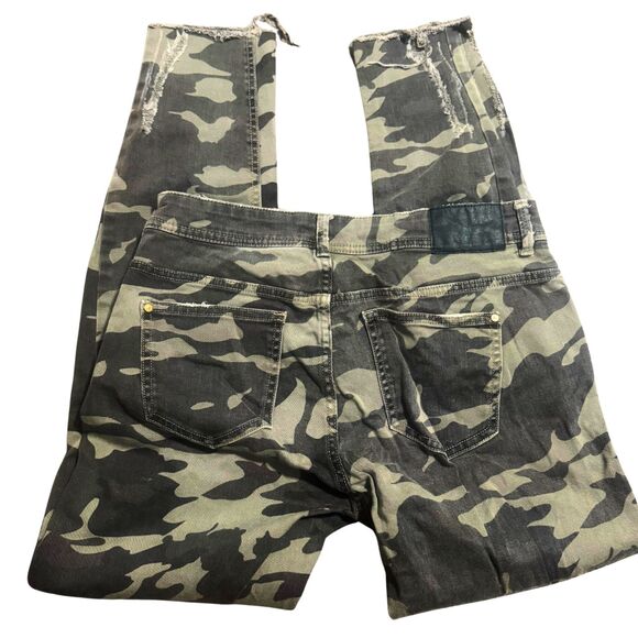 Green Camo Size 8 S Alt Punk Streetwear Distressed Skinny Mid Rise Army Jeans - Picture 4 of 5